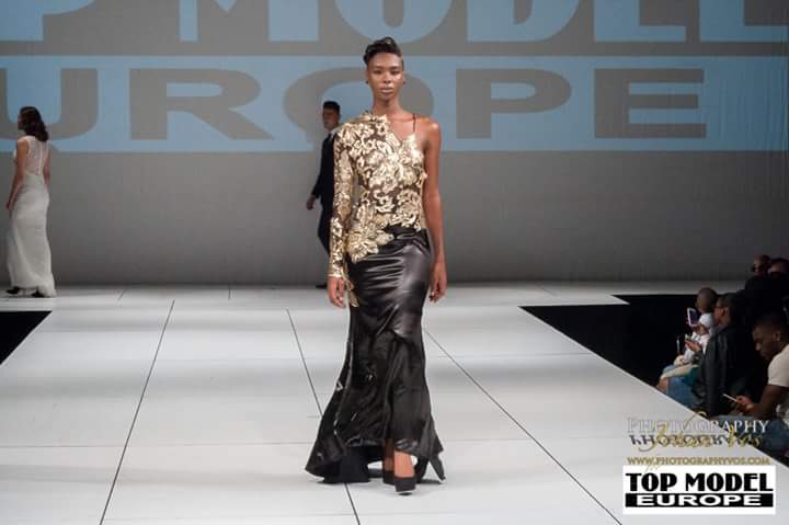 Model Victoria - Mabelle 