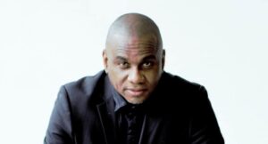 Fuck je comfort. Fuck jouw timing. Fuck jouw comfort