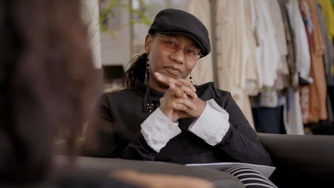 Marjorie Boston in gesprek met wethouder Touria Meliani 